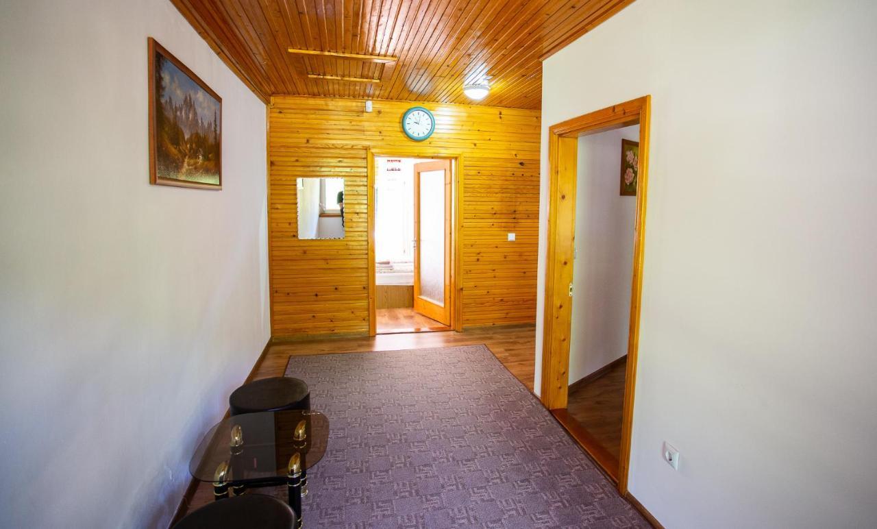 Casa Trandafirilor Hotel Cartisoara Luaran gambar